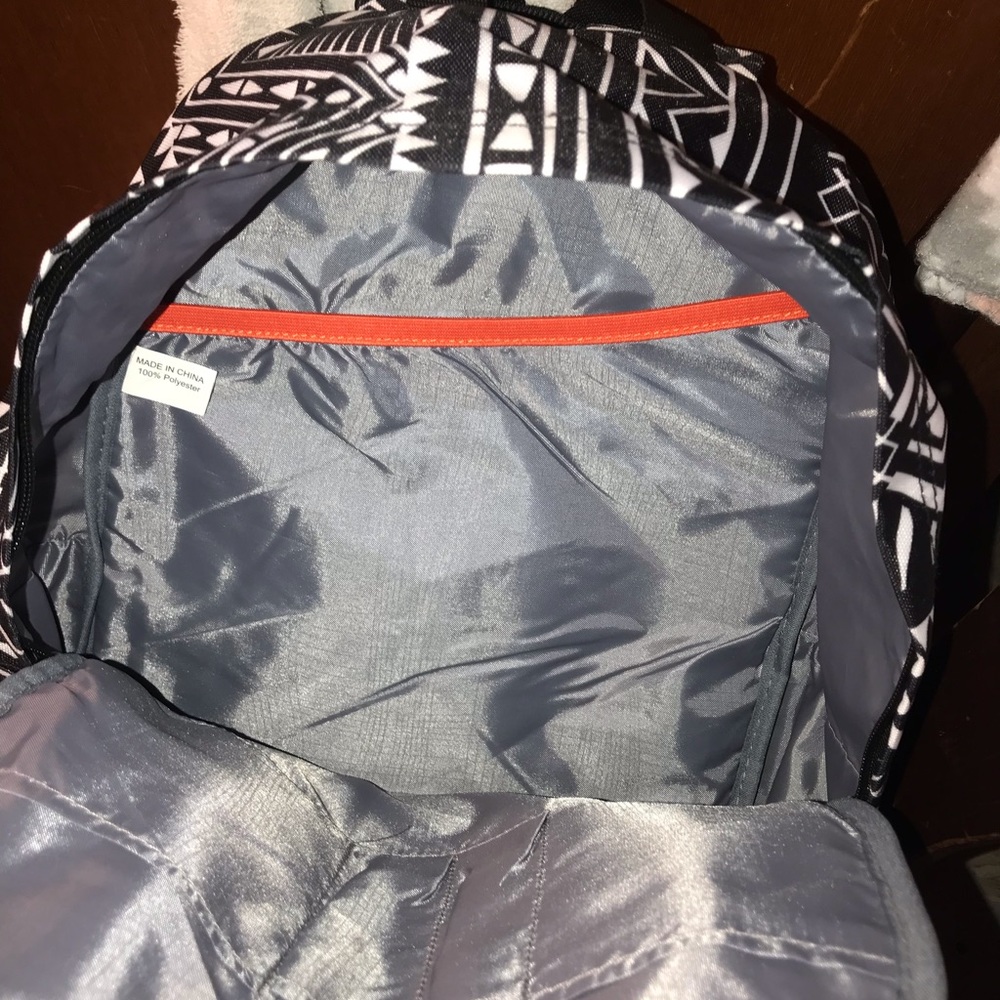 Cute backpack - Picture 2 of 2